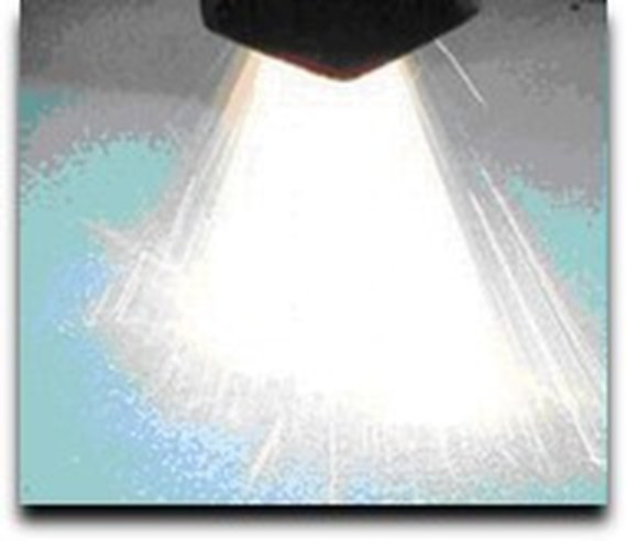 Ergimiş metal parçacıklarının püskürtülmesi anı